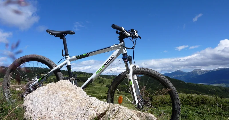 VTT et vélo électrique : le grand écart de niveau